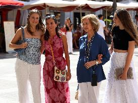 Spanish Queens And Princesses Out Shopping - Mallorca