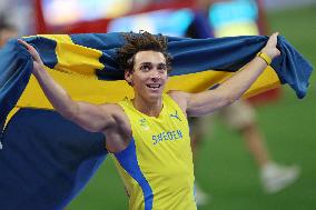 Paris 2024 - Pole Vault - Armand Duplantis Sets New World Record