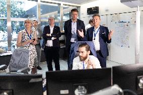 Minister of transport visits the RATP Control Station - Paris