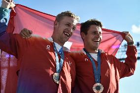 Paris 2024 - Fans cheer medalists at the Parc des Champions in Paris FA