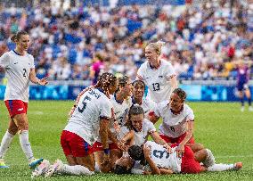 (PARIS 2024)FRANCE-LYON-OLY-FOOTBALL