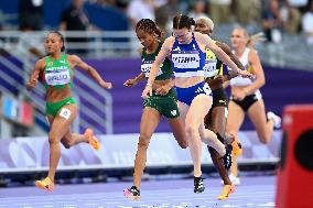 Paris 2024 - France’s Louise Maraval Reaches 400m Hurdles Final