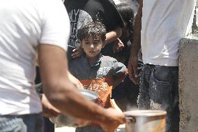 9 Out Of 10 Children In Lack Food For Growth - Gaza