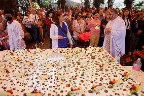 Feast Of The Divine Saviour At The Sanctuary Of The Lord Of Calvary, Mexico City