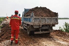 (SpotNews)CHINA-LIAONING-TIELING-DIKE BREACH SEALED (CN)