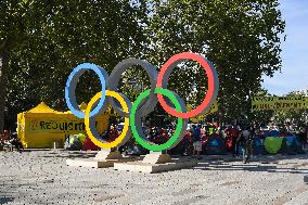 Camp Of Migrants And Homeless Set Up On Place De La Bastille - Paris