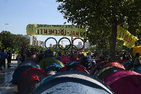 Camp Of Migrants And Homeless Set Up On Place De La Bastille - Paris