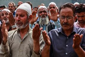 Special Prayers To End Dry Spell Offered In Kashmir