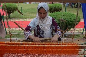 National Handloom Day Observed In Kashmir