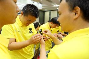 CHINA-SHANGHAI-VISUALLY-IMPAIRED-COLLEGE STUDENTS-TRAINING CAMP (CN)