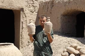 AFGHANISTAN-BALKH-POTTERY