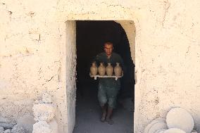 AFGHANISTAN-BALKH-POTTERY