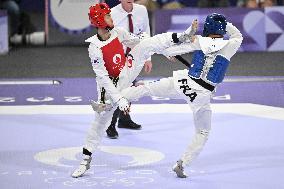 Paris 2024 - Taekwondo - Cyrian Ravet Competing