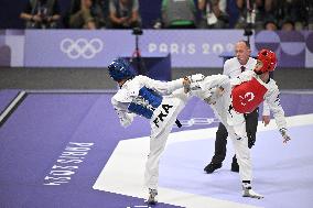 Paris 2024 - Taekwondo - Cyrian Ravet Competing