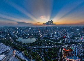 Tyndall Effect at Sunset in Nanning