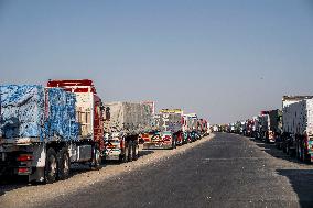 EGYPT-RAFAH CROSSING-HUMANITARIAN AID TRUCKS