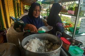 Daily Life In Indonesia