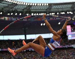 Paris 2024 - Pole Vault - Marie-Julie Bonnin Competing