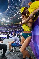 Paris 2024 - Pole Vault - Nina Kennedy Wins Gold