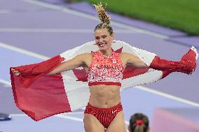 Paris 2024 - OnlyFans Star Alysha Newman Takes Bronze In Women’s Pole Vault