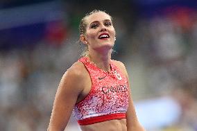 Paris 2024 - OnlyFans Star Alysha Newman Takes Bronze In Women’s Pole Vault