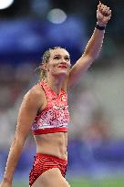 Paris 2024 - OnlyFans Star Alysha Newman Takes Bronze In Women’s Pole Vault