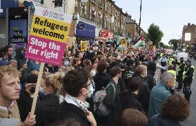 Counter-protest in London against anti-immigration riots