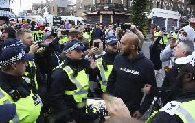 Counter-protest in London against anti-immigration riots