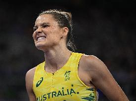 Paris 2024 - Australia’s Nina Kennedy Takes Gold In Women’s Pole Vault