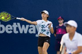 (SP)CANADA-TORONTO-TENNIS-NATIONAL BANK OPEN-WOMEN'S DOUBLES