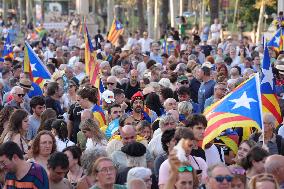 Catalan Separatist Puigdemont Returns To Barcelona