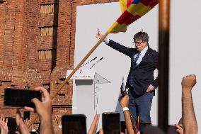 Catalan Separatist Puigdemont Returns To Barcelona