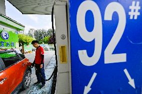 Finished Oil Prices Decline