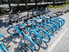 CHINA-ZHEJIANG-HANGZHOU-SHARED BIKES-SUN-PROOF COATS (CN)