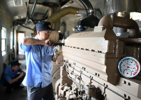 High-speed Trains Maintenance in Nanchang