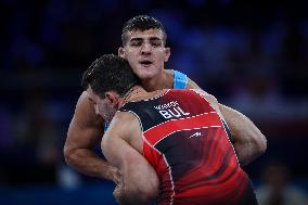 Semen Sergeevich NOVIKOV Of Bulgaria Against David LOSONCZI Of Hungary - WRESTLING - MEN'S GRECO-ROMAN 87KG SEMIFINAL MATCH 147