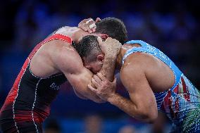 Semen Sergeevich NOVIKOV Of Bulgaria Against David LOSONCZI Of Hungary - WRESTLING - MEN'S GRECO-ROMAN 87KG SEMIFINAL MATCH 147