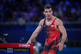 Semen Sergeevich NOVIKOV Of Bulgaria Against David LOSONCZI Of Hungary - WRESTLING - MEN'S GRECO-ROMAN 87KG SEMIFINAL MATCH 147