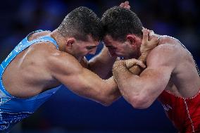 Semen Sergeevich NOVIKOV Of Bulgaria Against David LOSONCZI Of Hungary - WRESTLING - MEN'S GRECO-ROMAN 87KG SEMIFINAL MATCH 147