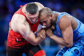 Rustam ASSAKALOV Of Uzbekistan Against Gabriel Alejandro ROSILLO KINDELAN Of Cuba - WRESTLING Men's Greco-Roman 97kg Bronze Meda