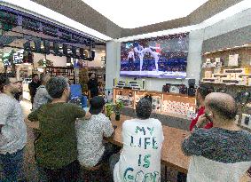 Iran-Olympic-Celebrating Victory Of Kiani Over Alizadeh