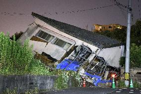 Strong quake hits southwestern Japan