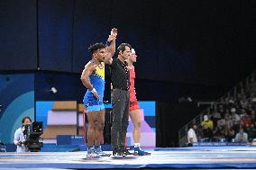 Paris 2024 - Wrestling - Zhan Beleniuk v Arkadiusz Kulynycz