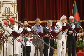 Nobel Peace Laureate Muhammad Yunus Takes Oath As Chief Adviser Of Interim Government Of Bangladesh