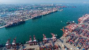 Qingdao Port Connecting 700 Ports