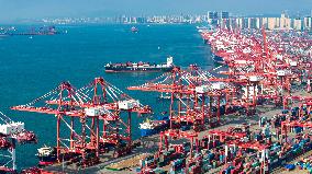 Qingdao Port Connecting 700 Ports