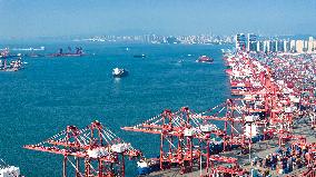 Qingdao Port Connecting 700 Ports