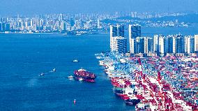 Qingdao Port Connecting 700 Ports