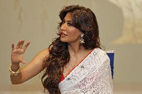 Bollywood Actress Chitrangada Singh At FICCI FLO 'Handloom And Textiles Fiesta'