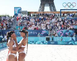 Paris 2024 - Canada Reach Women's Beach Volleyball Final